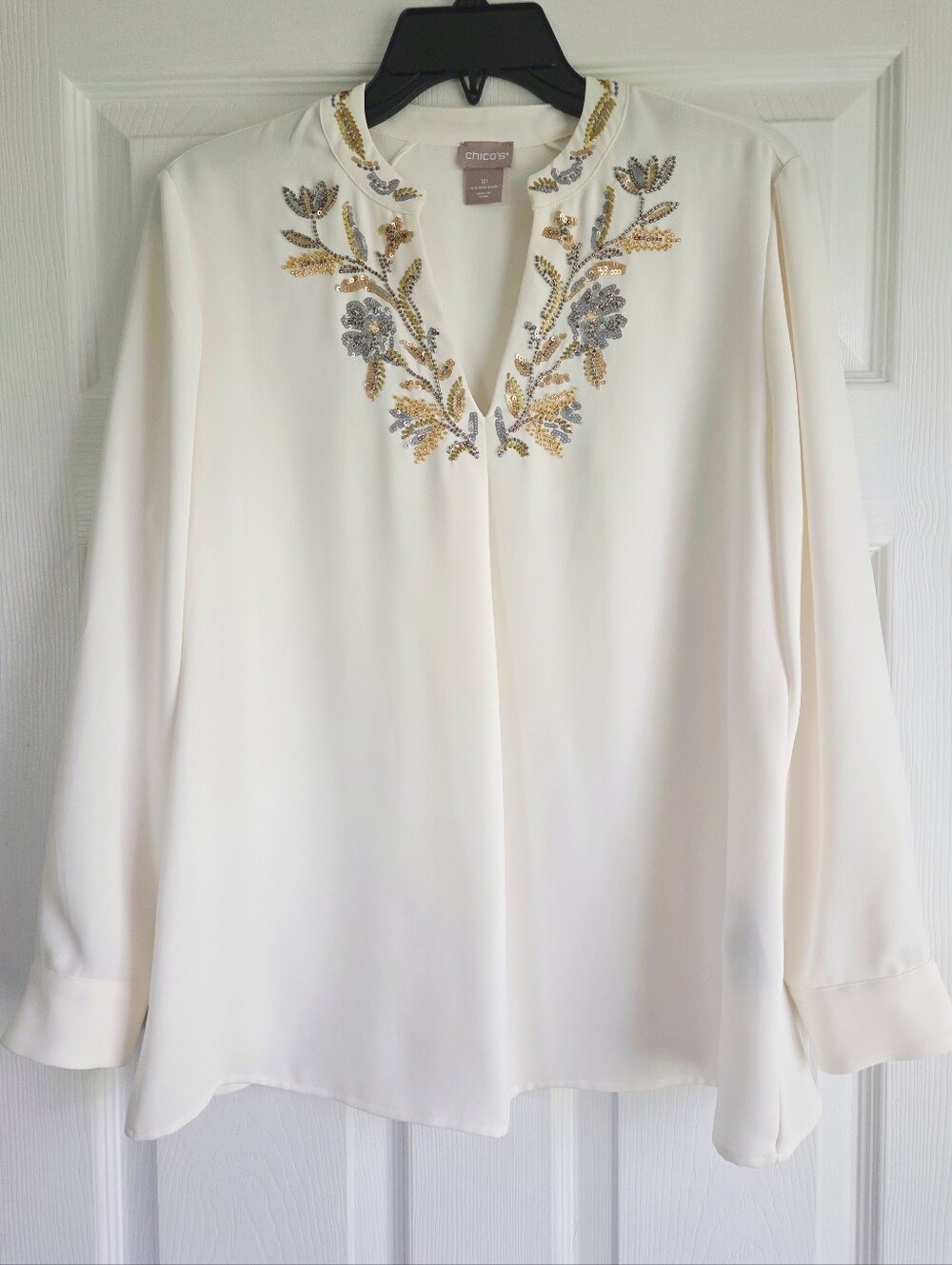 Chico's ✨️ Women's Cream Beaded Floral V-Neck Long Sleeve Blouse Size 1P